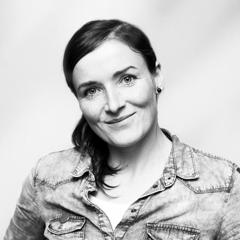 Adriane Krakowski, Kreation-Konzeption Design