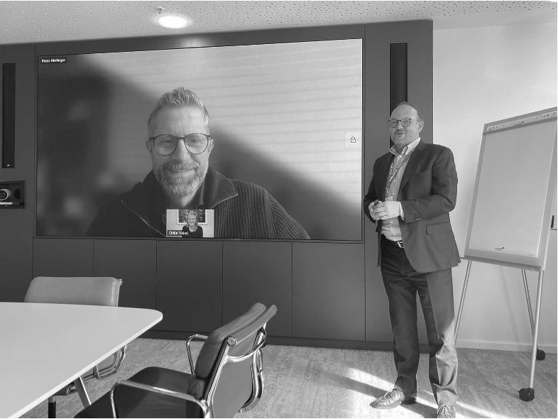 Das Team von Petershagen Communications.